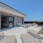 Villa Loreta With Sea View