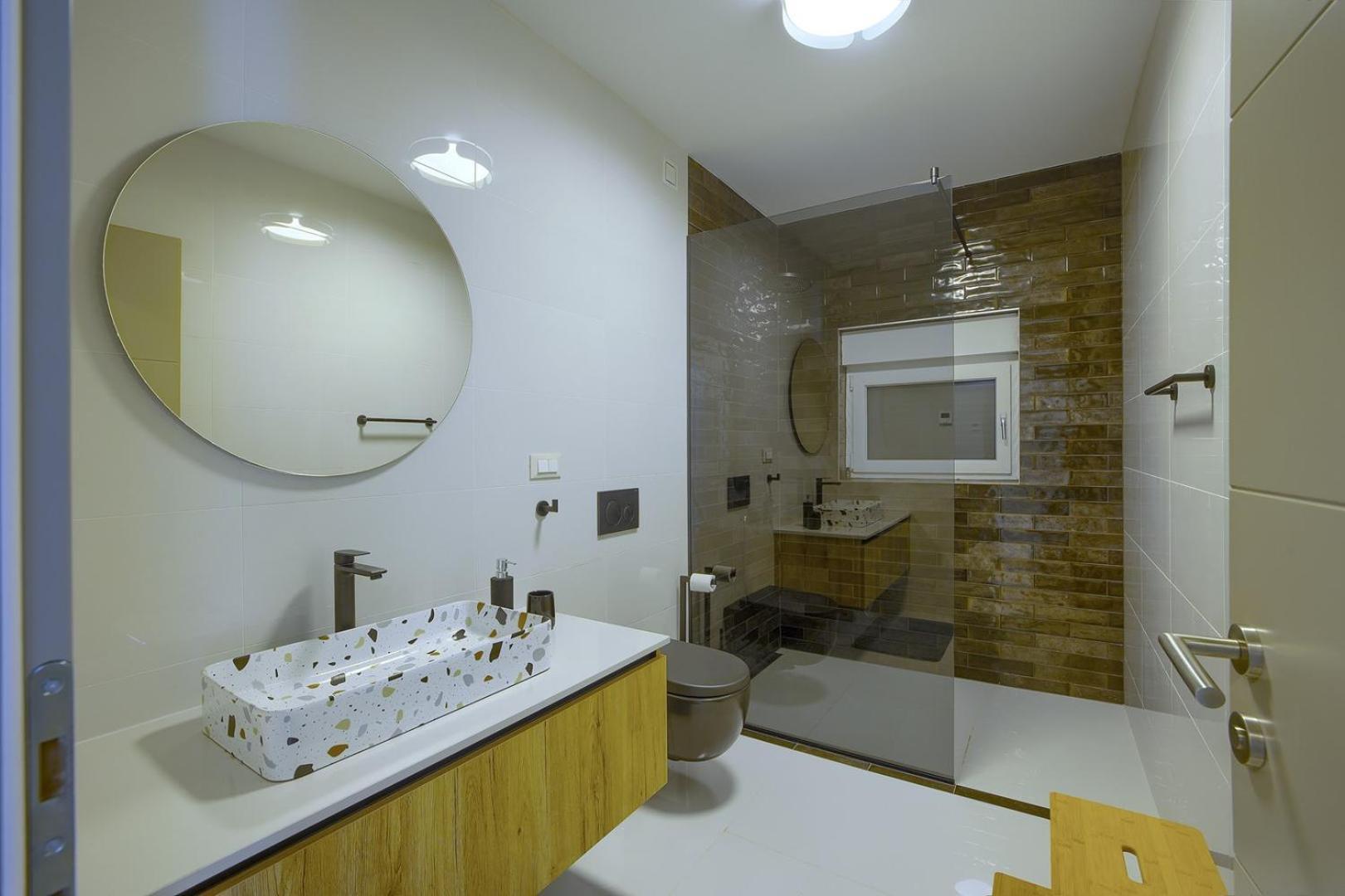 Villa Loreta With Sea View *